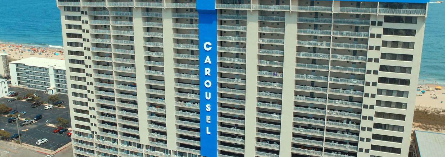 The Carousel is located right on the beach. Weekly and weekend rentals available for couples,
 families, and groups.  